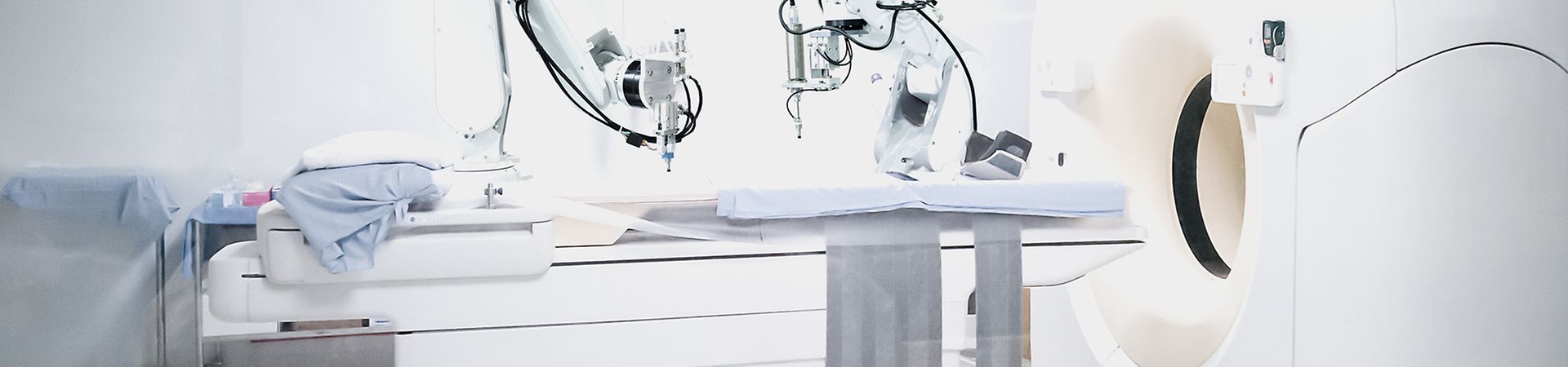 Medical robot of x-ray machines hospital computer, medizinischer Roboter, Roentgengeraet, Krankenhaus